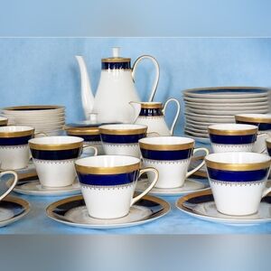 Beautiful Krautheim and Adelberg Echt Kobalt Dinnerware Set,Selb Bavaria Germany